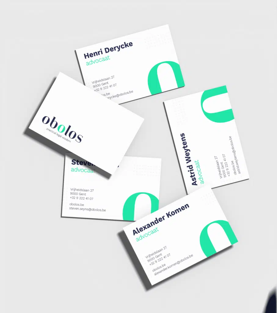 Visitekaartjes ontwerp voor advocatenkantoor Obolos, met modern logo en contactgegevens.