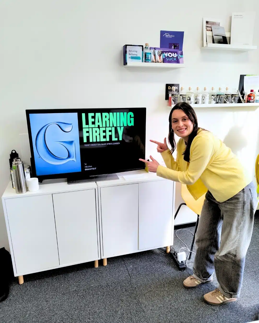 de stage grafisch ontwerp van Helena, ze geeft een learning over Adobe Firefly