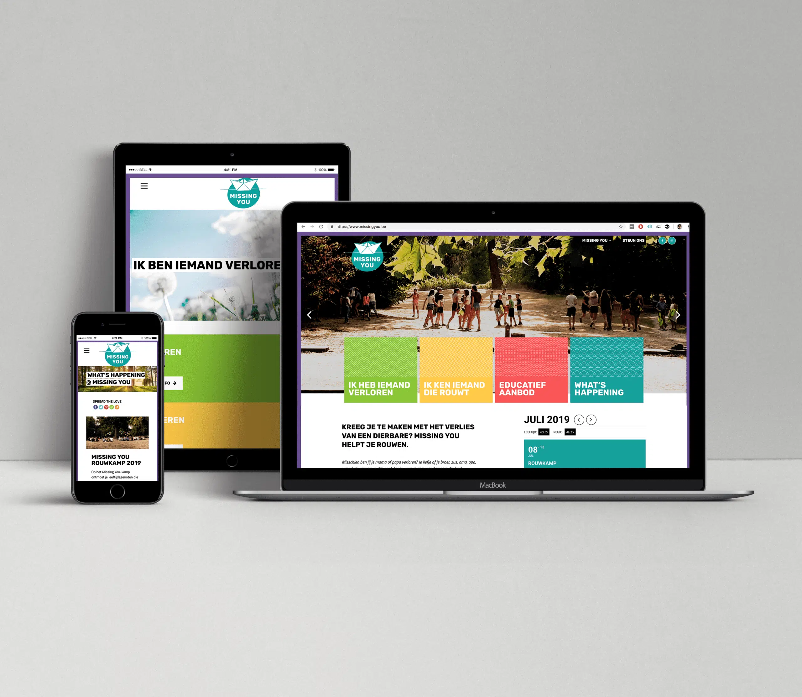 Responsive webdesign van de Missing You-website weergegeven op een smartphone, tablet en laptop, met verschillende secties zoals 'Ik ben iemand verloren' en 'Educatief aanbod'