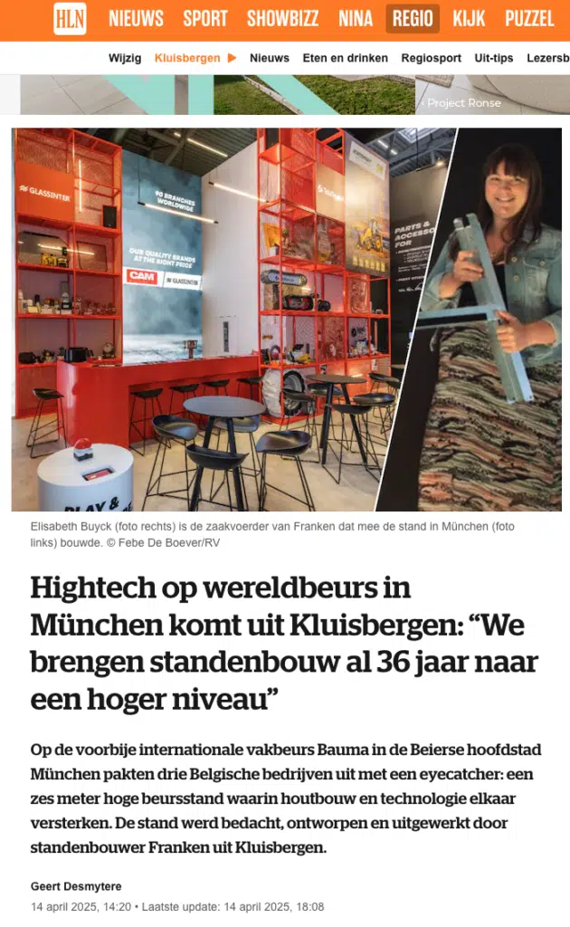 HLN-artikel over Franken standenbouwer: beursstand op Bauma München met rode schappen en zaakvoerder Elisabeth Buyck